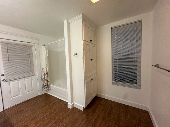 Foto del edificio - 401 Abby Rd