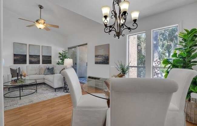 Foto del edificio - 150 Sharene Ln