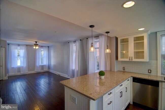 Foto del edificio - 230 S Matlack St