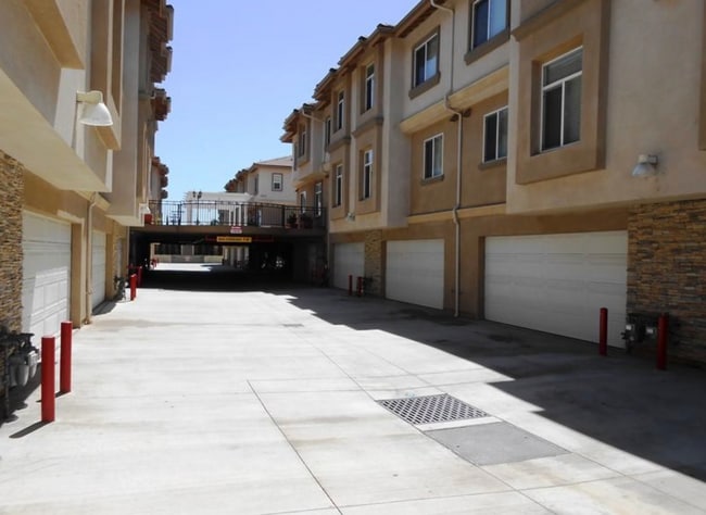 WHR-A8-1BR-585sf - 9254 Elm Vista Dr