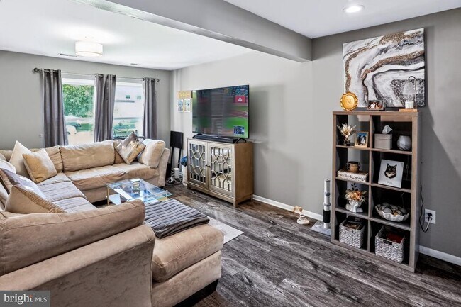 Foto del edificio - 120 Calderwood Ln