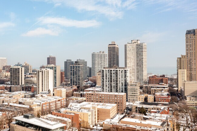 Foto aérea - 2800 N Lake Shore Dr