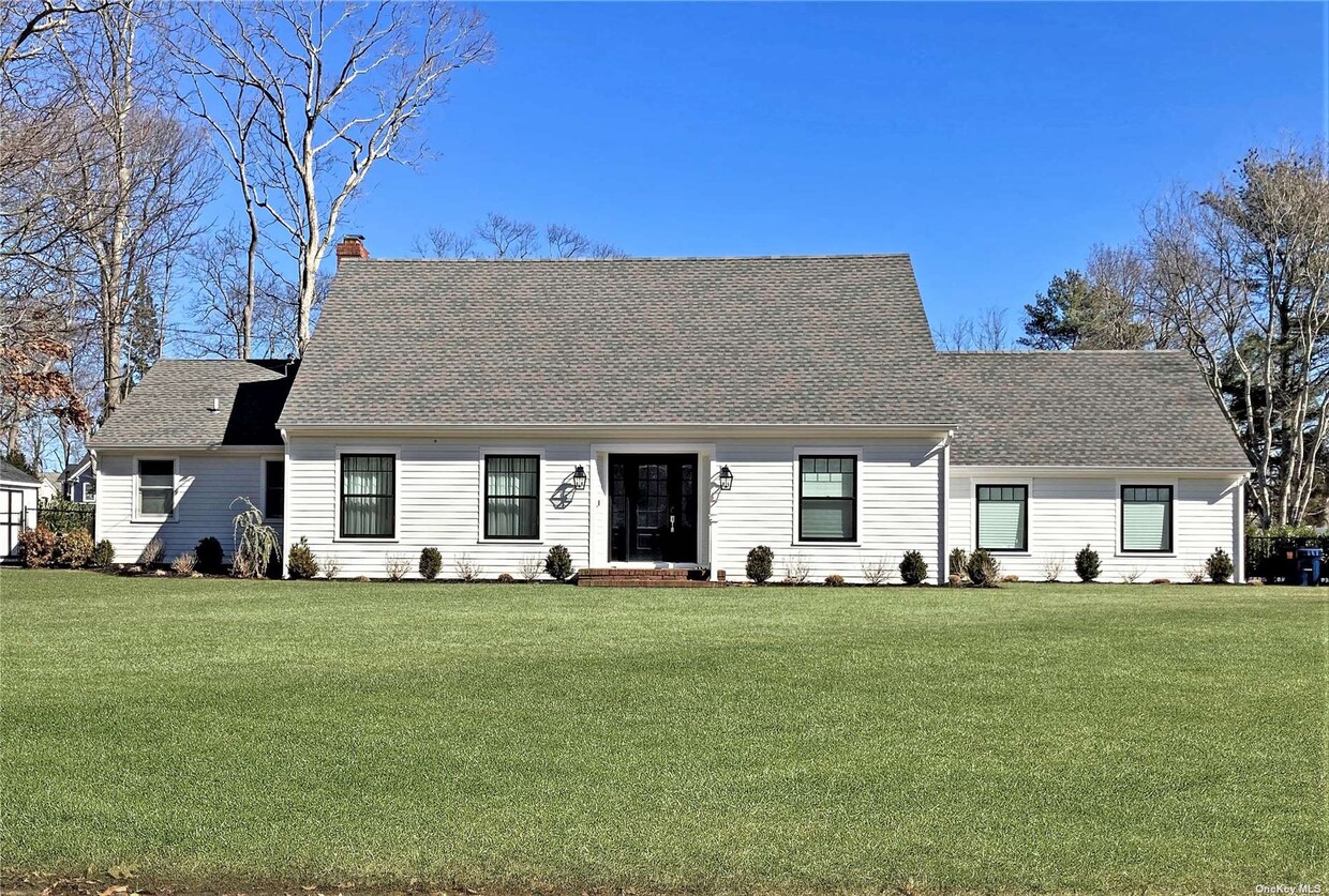 Primary Photo - 650 Moores Ln N