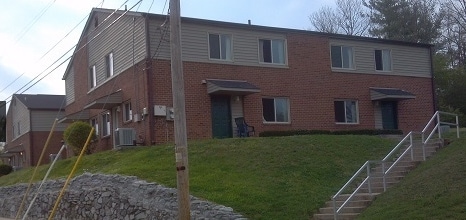 Primary Photo - Carter Court Apartments