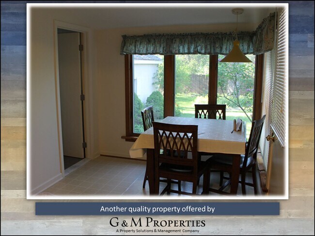 Building Photo - 4-Bedroom Single-Family - Walk to Strong/UofR!