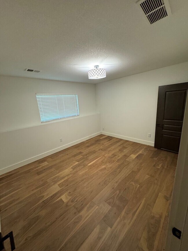 Foto del edificio - Lot 138