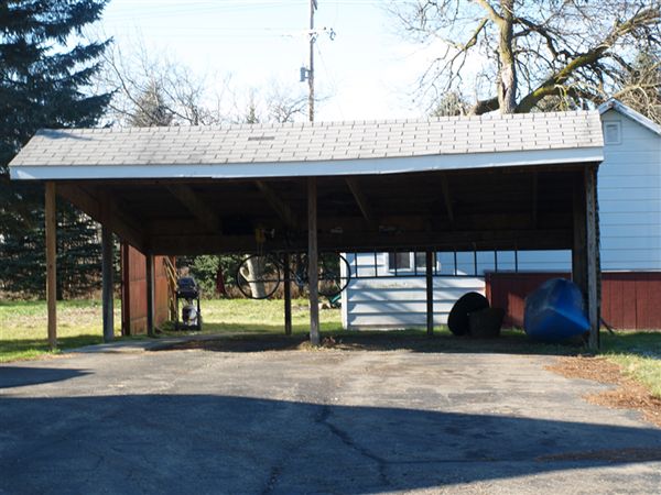 Building Photo - 2776 S Parma Rd