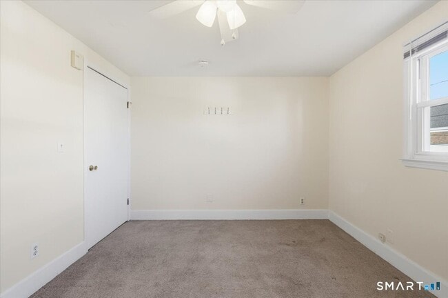 Foto del edificio - 194 Cherry St