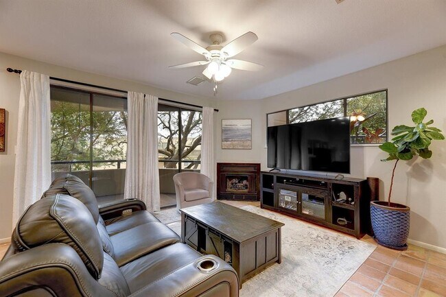 Foto del edificio - 1735 Spyglass Dr