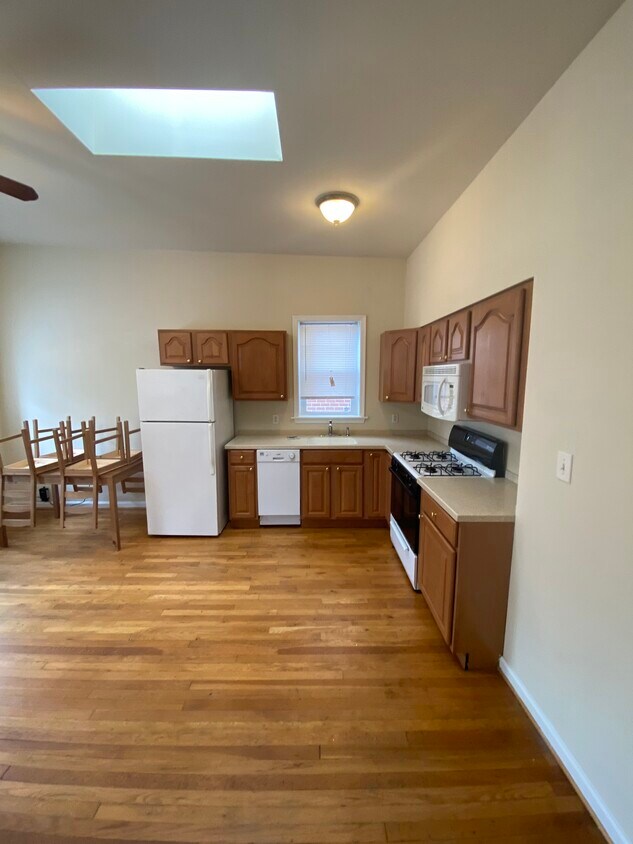 Primary Photo - 3012 Patterson Ave