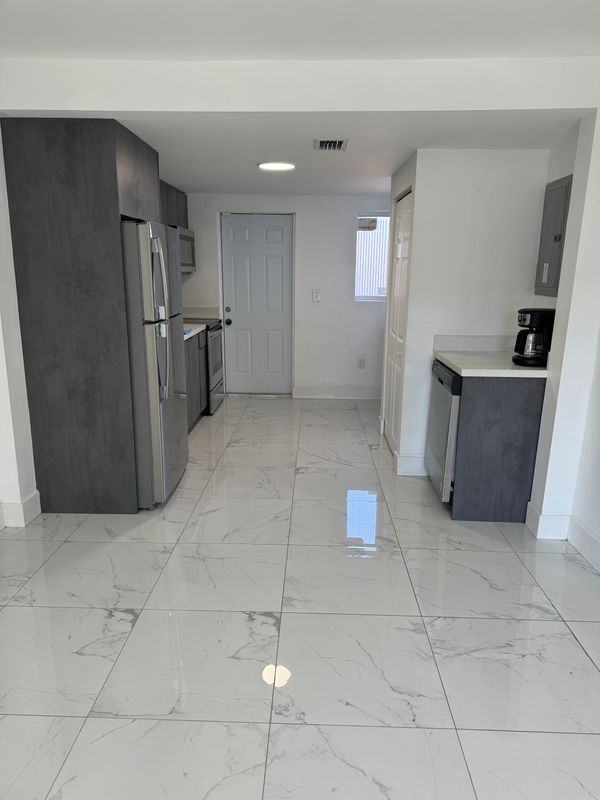 Foto del edificio - 2807 NW 11th St