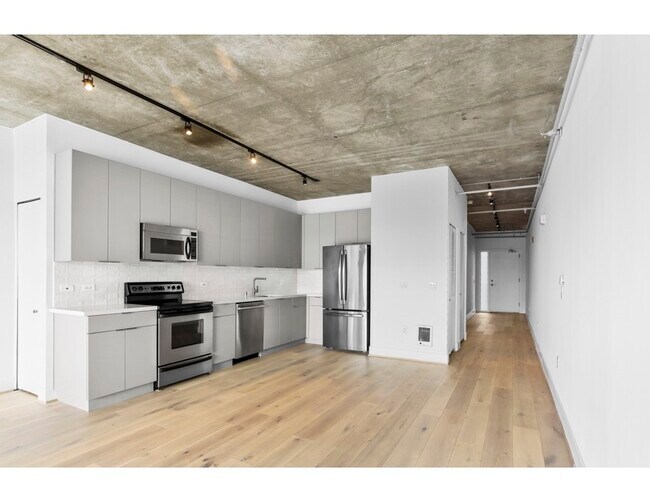 Building Photo - 311 Oak St