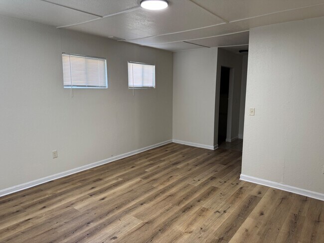 Foto del edificio - 560 E 47th Pl
