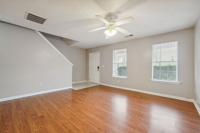 Primary Photo - 3 bedroom townhouse with a bonus room