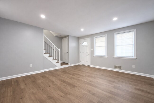 Foto del edificio - Well-Maintained 4BR Townhome in Prime Baltimore Location