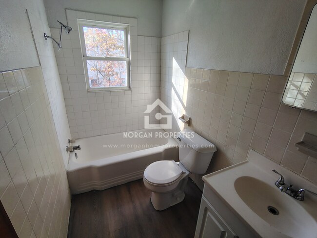 Foto del edificio - 1108 W 6th St