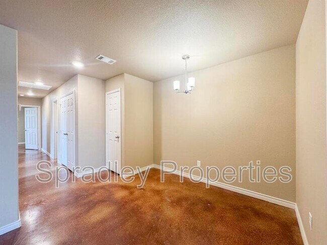 Foto del edificio - 1008A Menard Ct