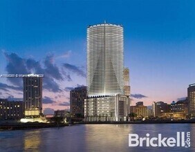 Building Photo - 200 Biscayne Blvd Way