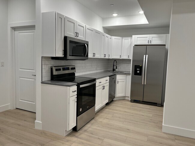 Building Photo - 31 N 63rd St