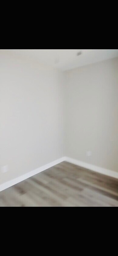 Foto del edificio - 623 W 28th St