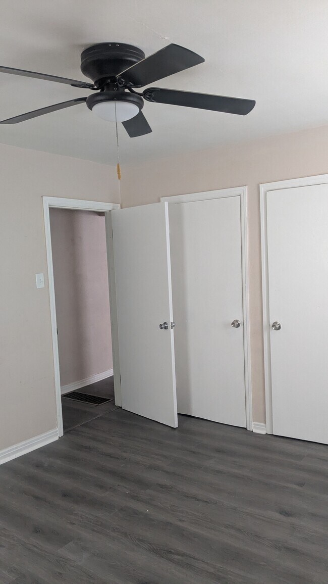Dormitorio - 6506 Lillian Ave