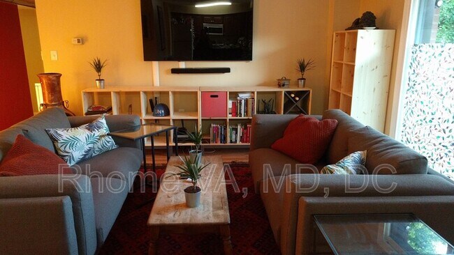 Foto del edificio - 3312 S 28th St
