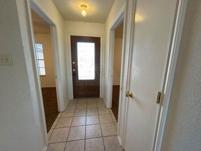 Foto del edificio - 3908 Fieldcrest Dr