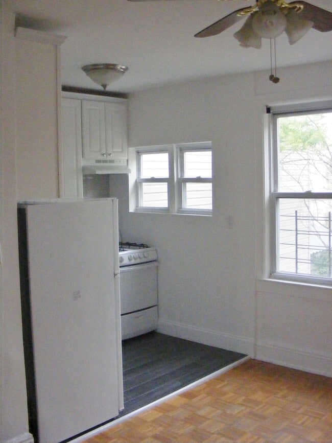 kitchen - 405 17th St