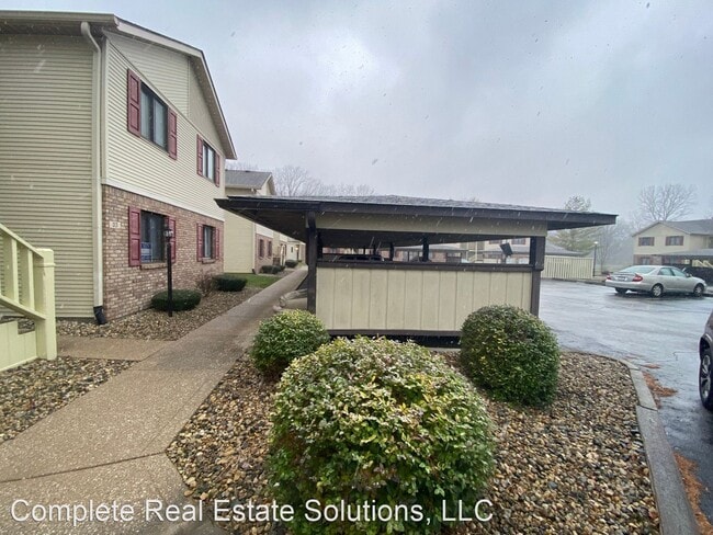 Building Photo - 2 br, 1 bath House - 33 B. Keran Manor Ct. #B
