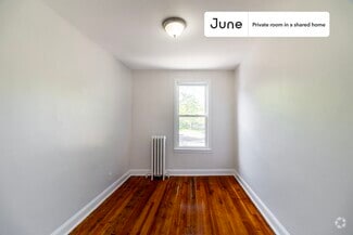 Building Photo - Private bedroom in 4 bed/1 bath Home