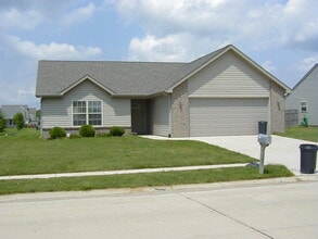 Building Photo - 1324 Shining Armor Ln