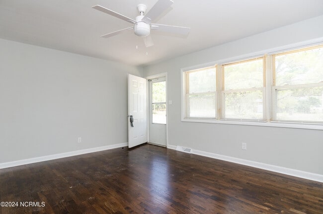 Building Photo - 548 Antietam Dr