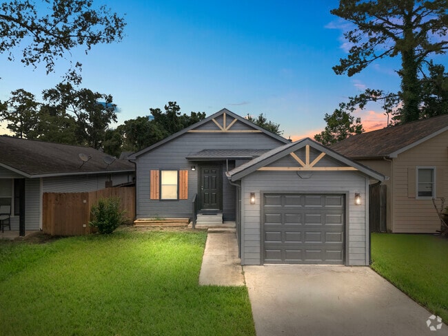 Building Photo - 11910 Greenrock Ln