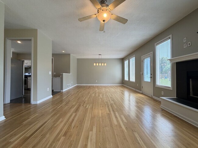 Foto del edificio - 13885 W 153rd Terrace