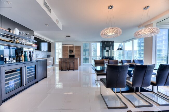 Photo du bâtiment - 1300 Boul. René-Lévesque O