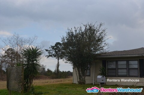 Building Photo - 917 Temple Dr