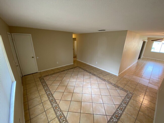 Foto del edificio - Spacious 3/2 in great School District!