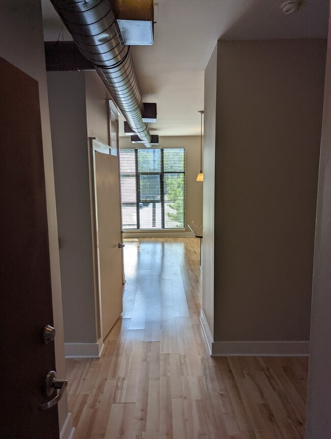 Building Photo - 535 S Upper St