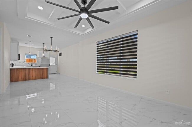 Building Photo - 12 E Viviana St