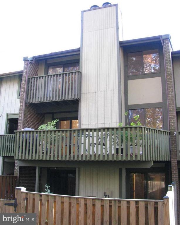 Foto del edificio - 2132 Glencourse Ln