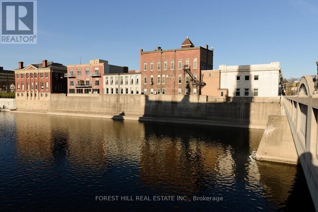 Building Photo - 12 Water St N