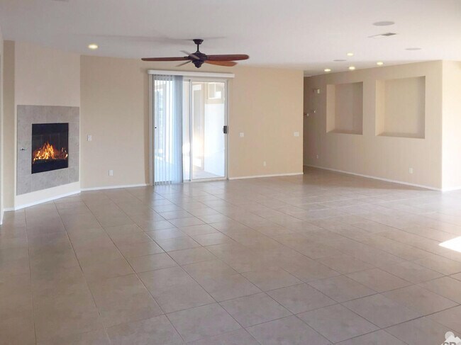 Building Photo - 41610 Amberley St