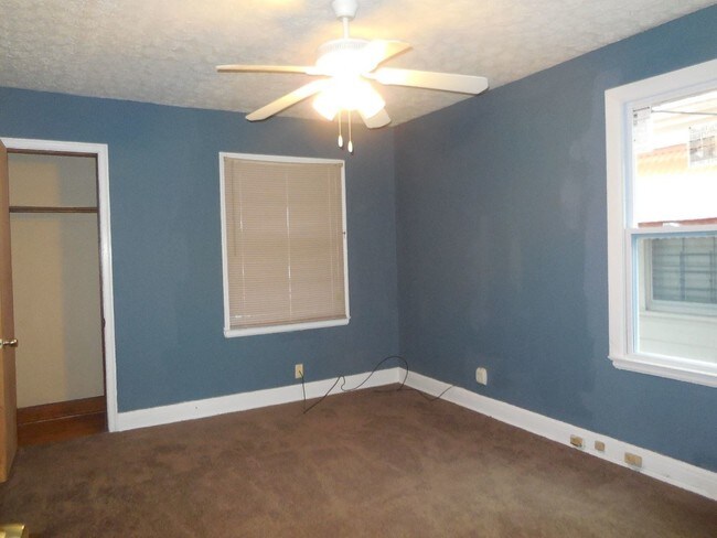 Building Photo - 2 br, 1 bath House - 3920 Vermont Ave