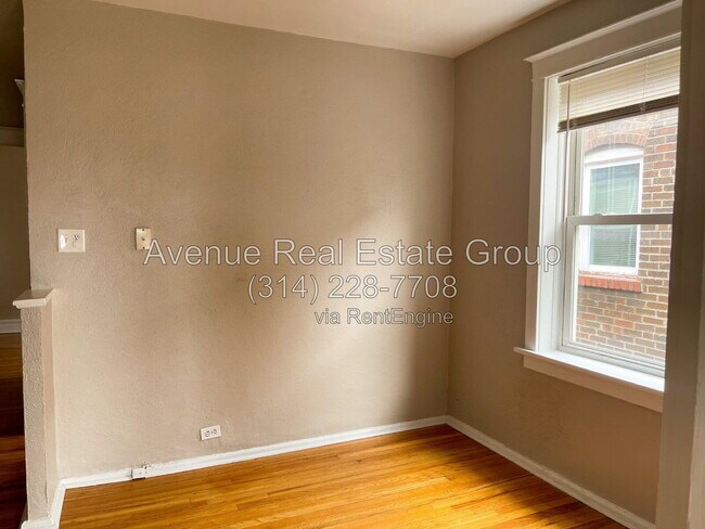 Building Photo - 5067 Chippewa St