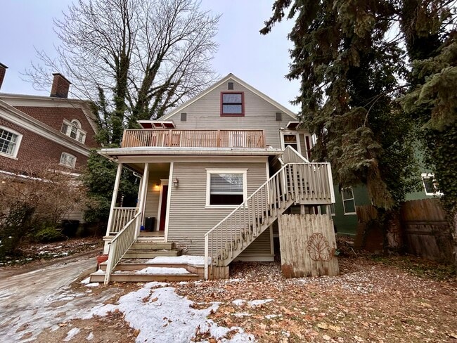 Back Exterior - 320 Madison Ave SE