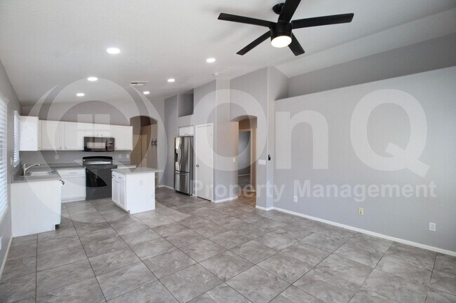 Building Photo - 14867 W Acapulco Ln