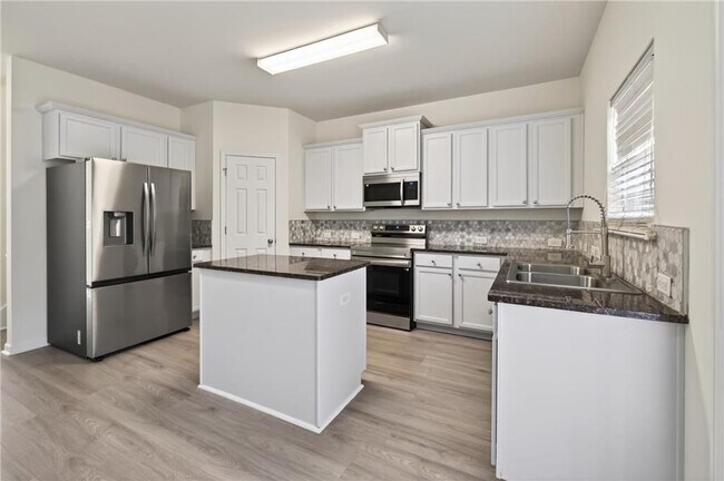 Building Photo - 1805 Liberty Pkwy NW