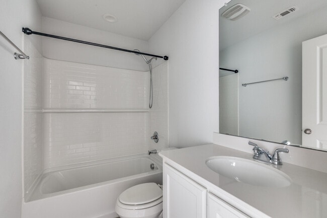 Building Photo - 10128 Boxelder Dr