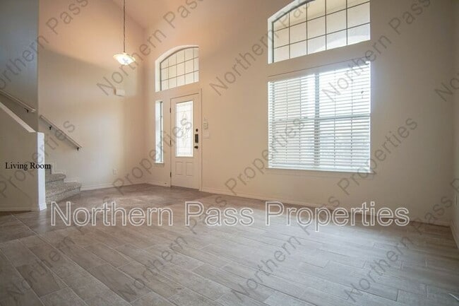 Building Photo - 5632 Valley Maple Dr