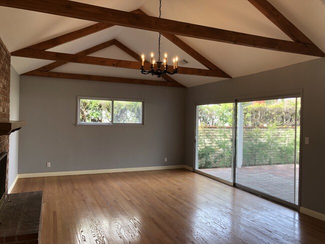 Building Photo - 14213 Leadwell St